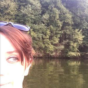 Meet your Posher, Joy